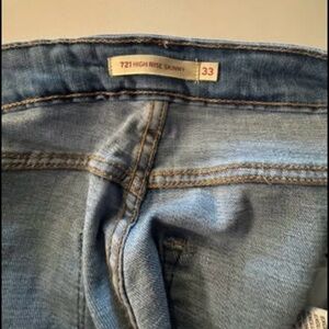 Levi's Women's Light Blue High Rise Jeans